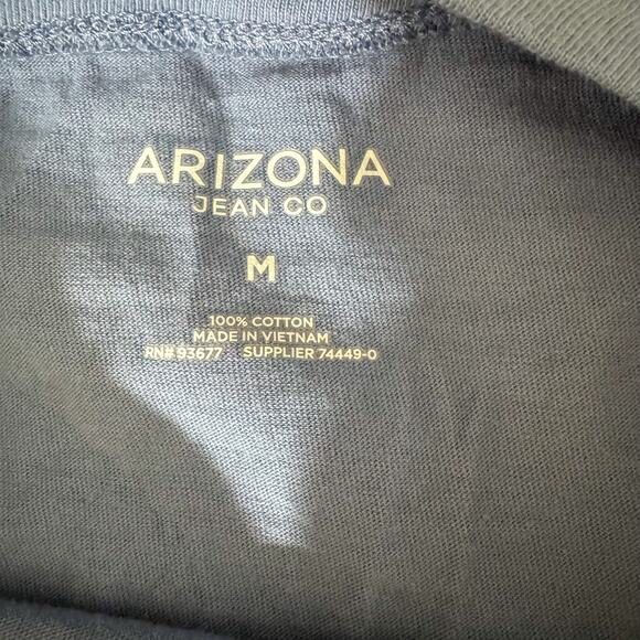 2 Pack Bundle Athleisure Graphic Tees Roller Derby Blue Brooklyn Cropped Black - Picture 5 of 5